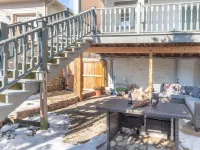 The Nature House is a perfect mix of charm and location! Hotels in Madison