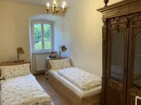 Klosterhof Siebenborn - Wohnen Sie auf Einem Historischen Weingut Hotels in Maring-Noviand