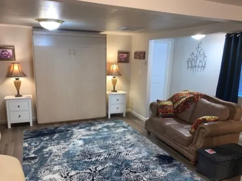 Lovely Lovelock Landing Hotels in Lovelock