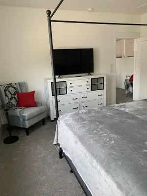 Contemporary home close to Hotels near Walmart Garden Center