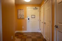 Okemo's Jackson Gore-1 Bedroom Condo /Direct Ski Access. Walk to Pool & hot tubs