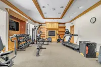 Cozy Private King Suite with Unbeatable Amenities and View in Cedar Breaks Lodge