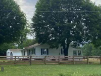 Country View Cottage-Beautiful views! Book your ski weekend! Just minutes away.