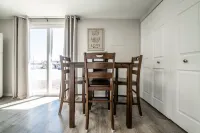 ⤃ Colorado Hideaway! 2 BR, 1.5 Bath w/AC Sleeps 6!