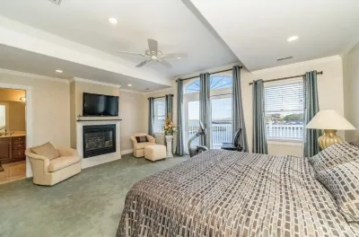 Bay Front Property with 360 Degree Water Views Hotels near Atlantic City Boardwalk