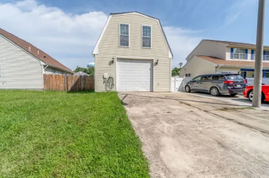 Guesthouse in ideal location with private entrance