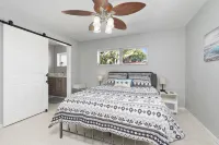Beautiful Island Home to relax! Hotels near Publix Super Market at Taylor Creek Commons
