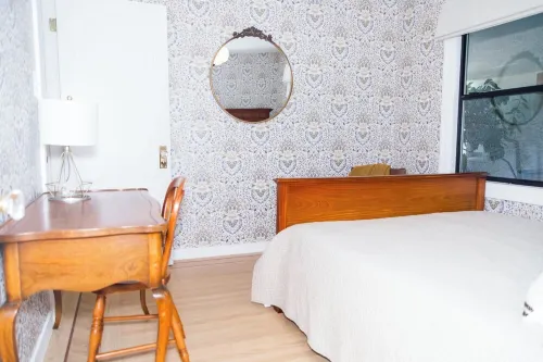 Sonoma Retro '49 restored cottage offers wine country luxe and ideal convenience