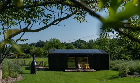 AQUÍ: comfortable 2-person tiny house with view at the foot of the Pyrenees Отели в г. Арет