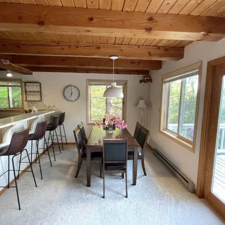 Come in & cozy up in beautiful lodge in Waterville Valley.