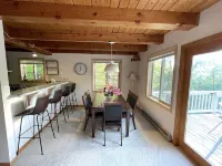 Come in & cozy up in beautiful lodge in Waterville Valley.