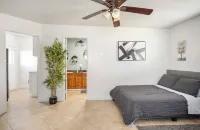 1 Bedroom 1 Bath with separate entrance & Parking Hotels near AT&T Store