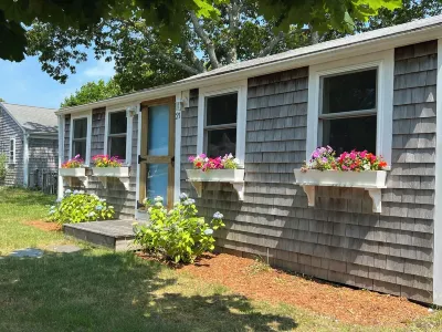 Charming Cottage near Beach and Ferry Hotels near Cape Cod Inflatable Park