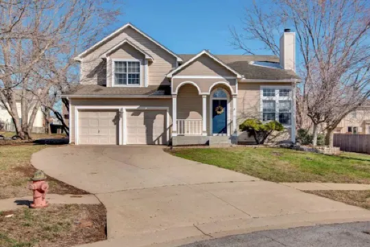 Entire 3-level, 3 BRM home w/King/Queen/Twin beds