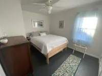 Lakefront Cottage- big enough for your family,  plus more!