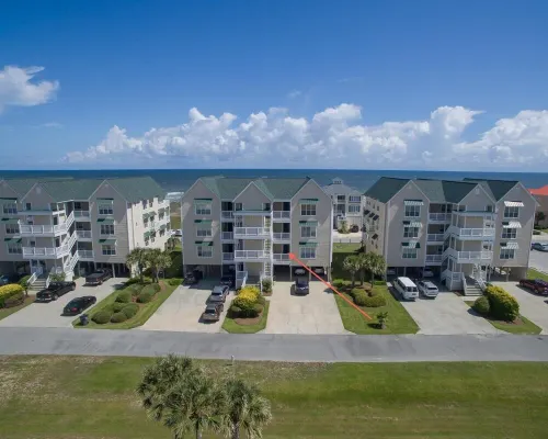 Ocean Views, Steps to the Pool & Beach Access - Perfect Family Getaway! Hotel di Ocean Isle Beach