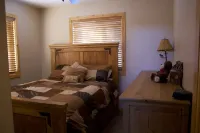 Amazing 7 Bedroom Ski In/Ski Out Cabin @ Brian Head Resort