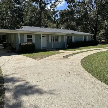 The Fuller House! Charming! Convenient! A straight drive to downtown!!