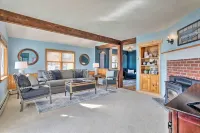 Rhode Island Haven: Walk to Greenwich Bay!