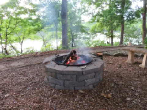 Beautiful Waterfront House with Dock for Family Fun Near Ha Ha Tonka State Park 沃倫酒店