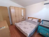 Cozy family villa with a courtyard and barbecue area Hotels near Veliki Pijesak Beach