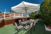 Marine Congo Hotel Hotel in zona Anthony Quinn Bay