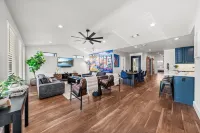 CasaVilla: Downtown/Pool/Golf Green/18+Guests