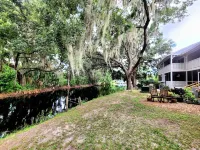 Ibis Cove-Waterfront townhome with community pool Hotels near Wallace Brooks Park