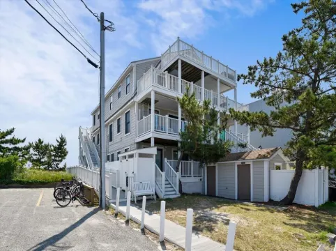 Oceanfront, Pristine 1br 1 Ba Condo, Relax And Rejuvenate By The Sea.