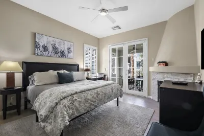 Have Fun and Relax at Luxury Legacy Villa. Family Friendly or Great for Couples!