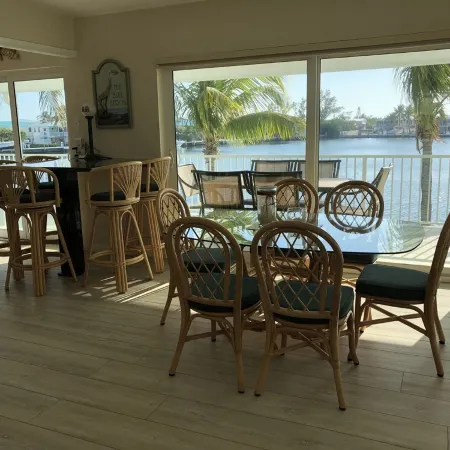 Coconut Sunsets Open Water Views, Ice, Pool, Spa 100 ft dockage, Putting Green