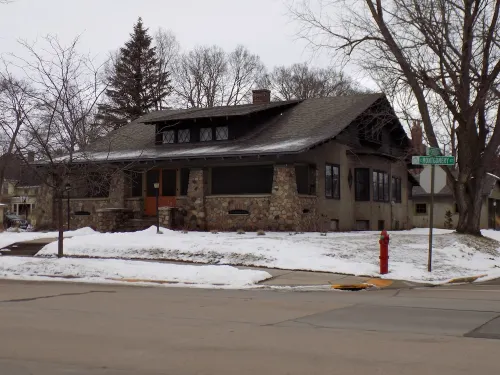 Warm, spacious prairie style home with all the comforts of your home. Hotels in Sparta