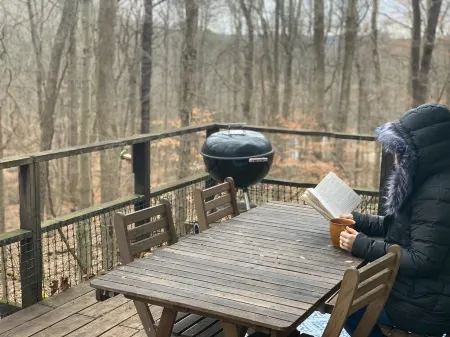 The Reed – A Cozy Cabin in the Woods