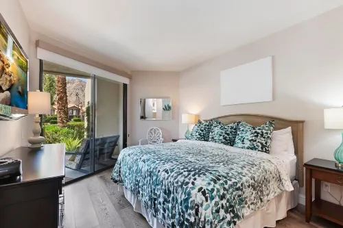 PGA WEST, 30 NIGHT MIN. SPECTACULAR MT & WATER VIEW! STUNNING INTERIOR, PS VIBES