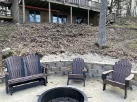 Fire pit! Hot tub! Game room! Kayaks! Hotels in 