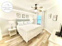 Lazy River, Top Floor Condo, Boat Slip Rentals Available!