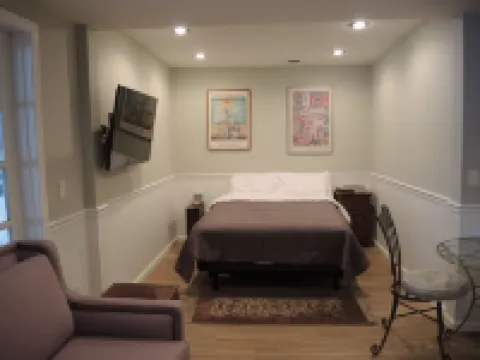 YOUR LUXURY GETAWAY! Elegant residential suite + dock + covered veranda