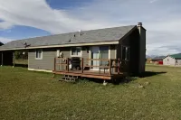 Sandhill East Home - all comforts of home with great mountain views