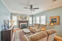 BEE in BRENHAM Holiday Cottage - Premium location walking distance to downtown