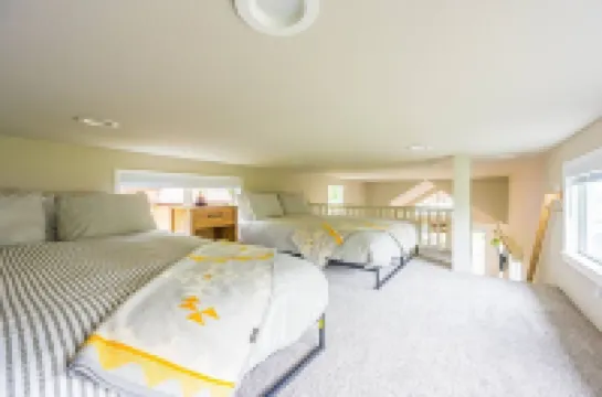 Rainforest Tiny Home Retreat #19 Rustic