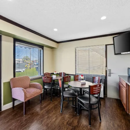 Americas Best Value Inn Fort Jackson