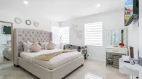 Stunning Home with a HEATED POOL 4 miles to the beach!
