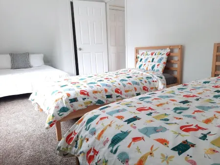 Comfortable Home in Midtown!