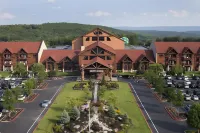 Great Wolf Lodge Poconos Hotels near Nai's Merlot n Picasso