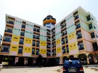 Dee Prom Hotel Hotels in 