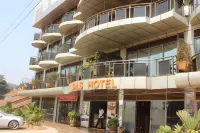 Sal's Boutique Hotel Hotels near TLG HARDWARE