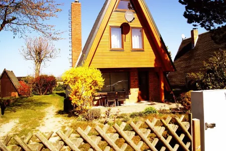 House Dina Ahrenshoop Отели в г. Аренсхоп