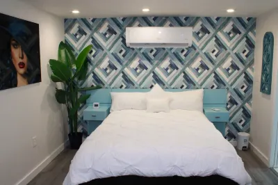 Enjoy this  stylish studio space. Walking distance from Hardrock Stadium Hotels in der Nähe von Hard Rock Stadium