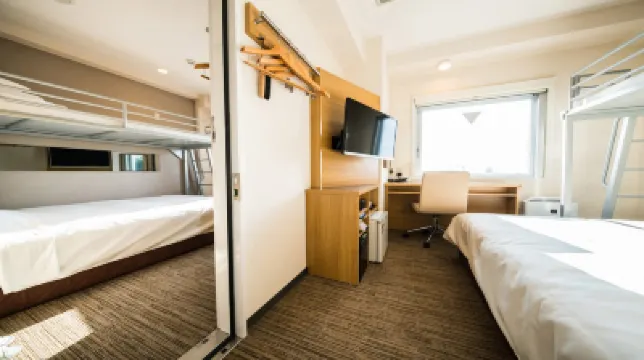 Super Hotel Gotsu-Ekimae Hotels in 