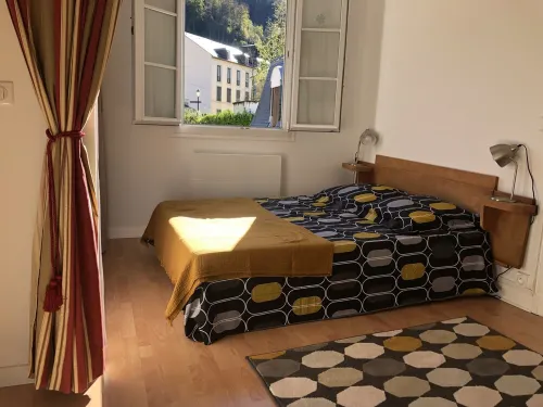 Cosy, renovated family home in the heart of the Pyrenees